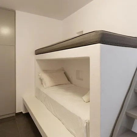 Apartament Aletro *